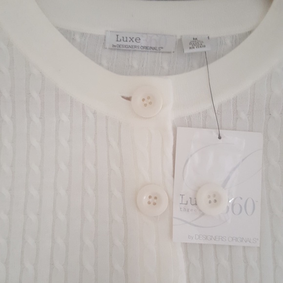 LUXE 360 Ivory 3 Button Cozy Sweater NWT - Picture 3 of 8